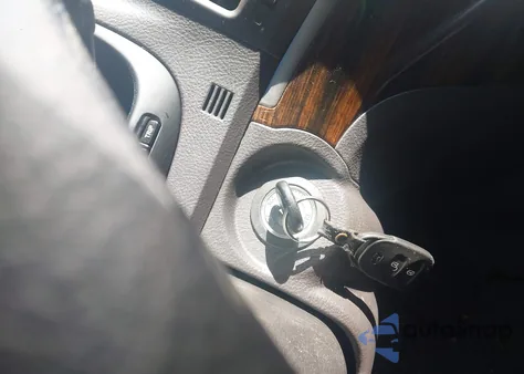 2010 Hyundai Santa Fe Se z USA, uszkodzony, nr VIN 5NMSH4AG1AH340103